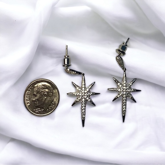 🌼 Silver Plated Micro Zircon Shiny Star Dangle Earrings - Picture 3 of 3